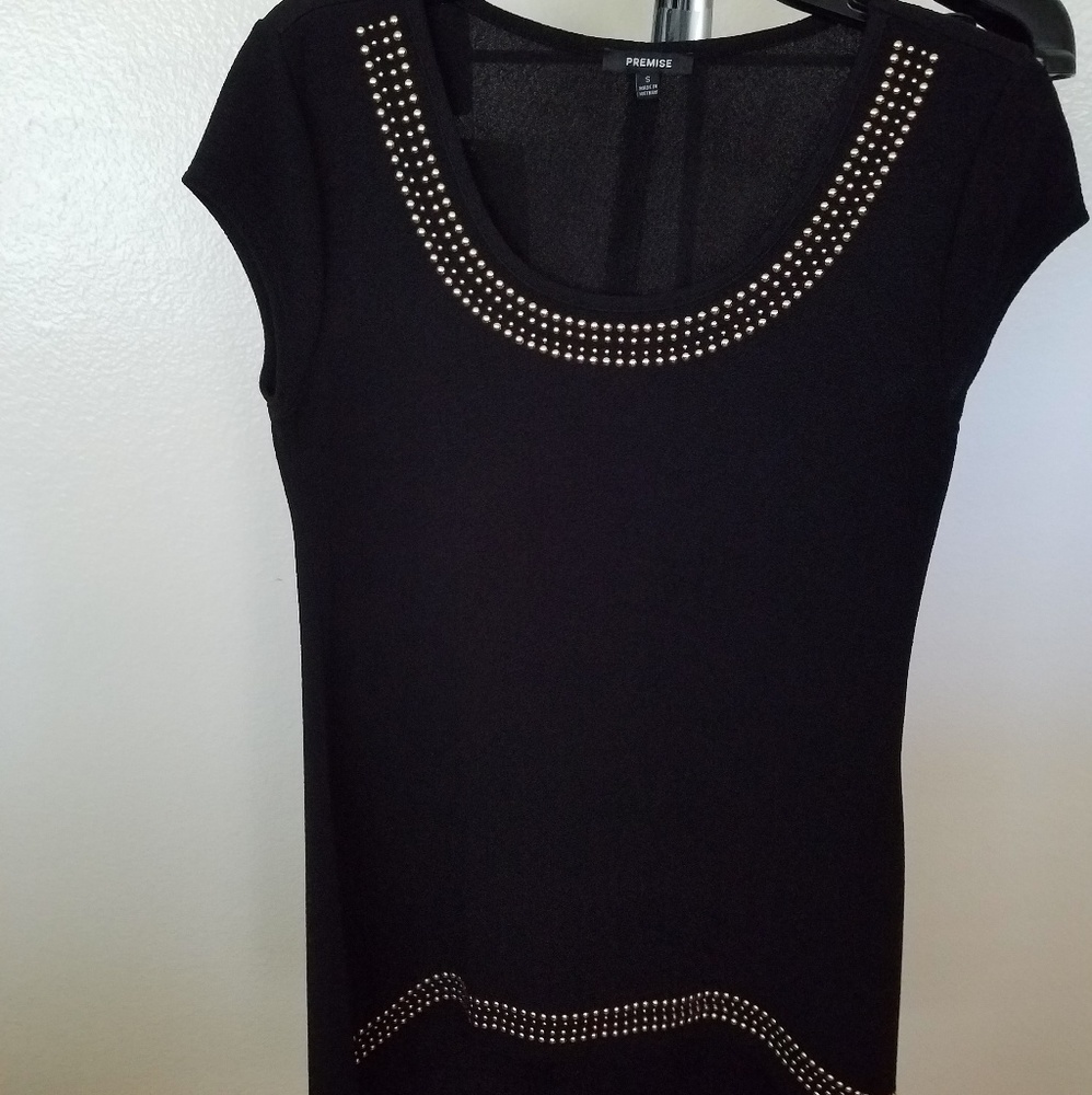 Women's black beeded neck & tail sleeveless top